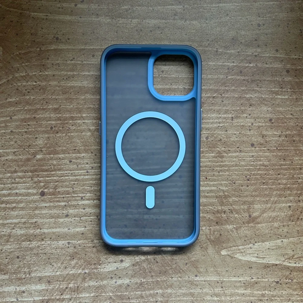 iPhone 14 Blue MagSafe Case